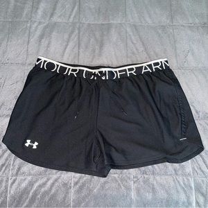 Under Armour loose fit shorts size Large